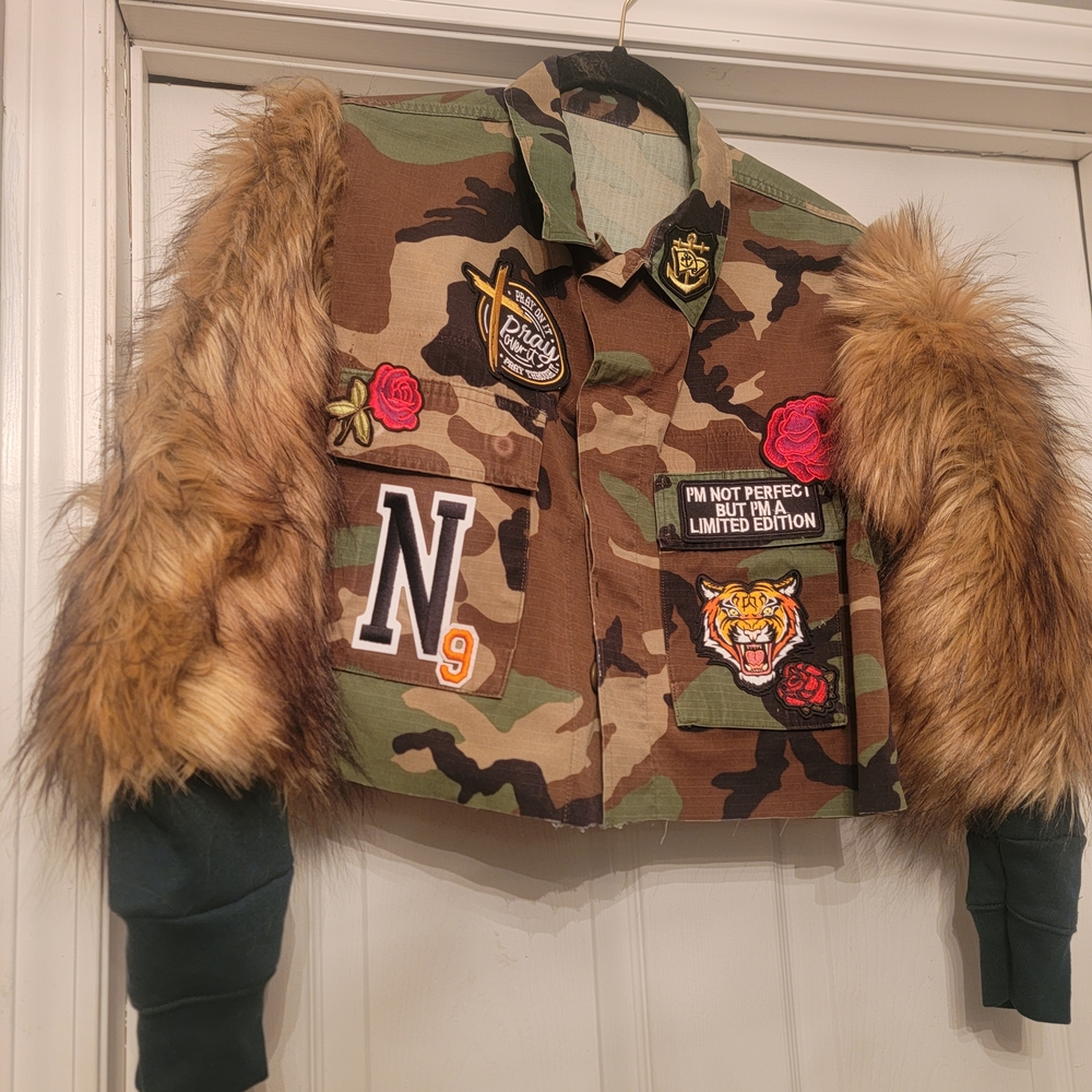 Custom Green Camouflage Jacket with Faux Fur Sleeves And PATCHES